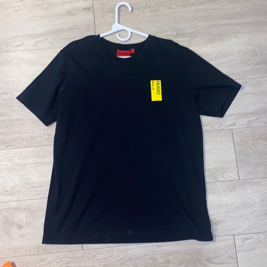 Hugo Boss Men's Deoul Berlin Black T-Shirt